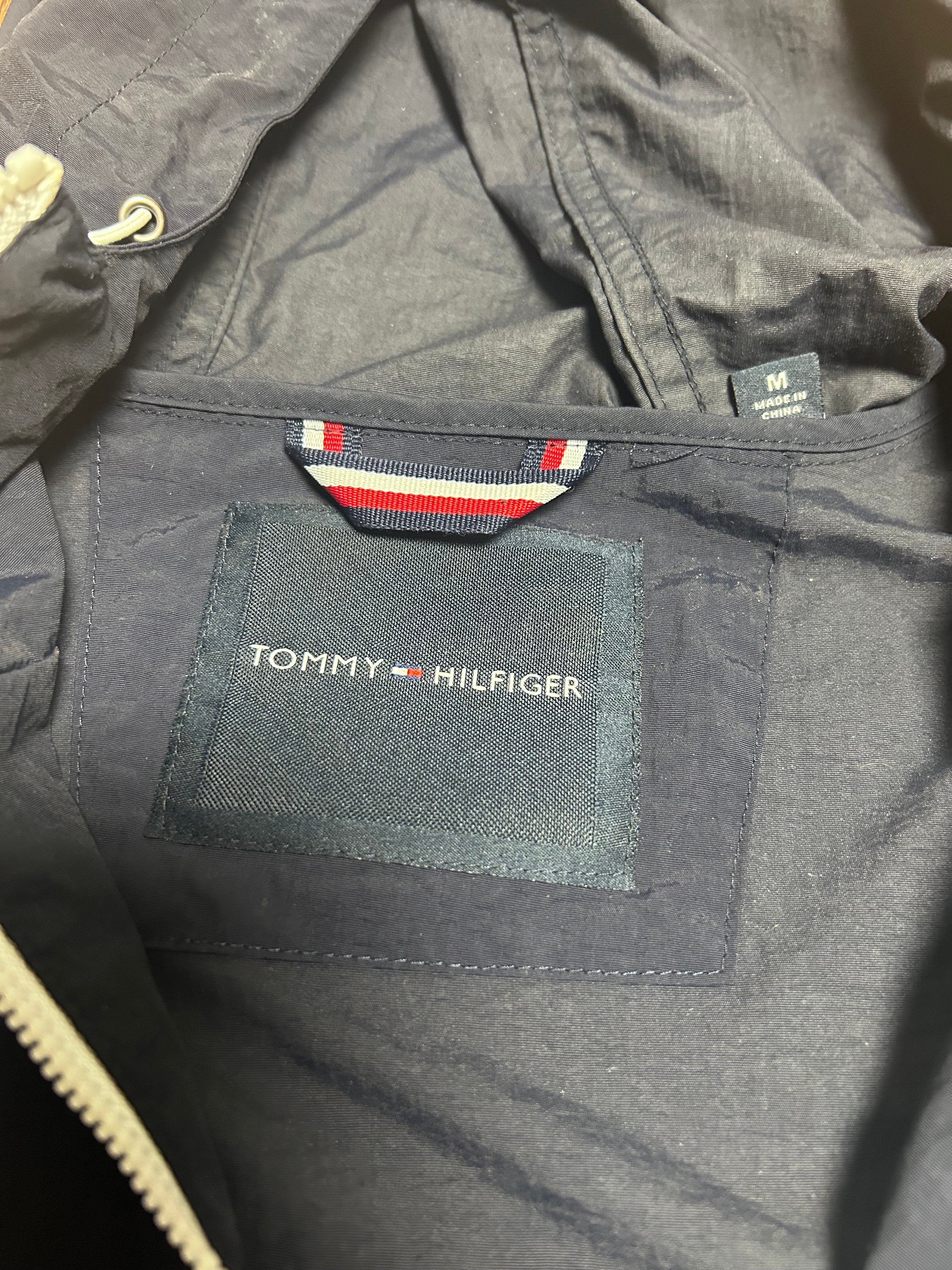 Tommy Hilfiger Men's Retro Lightweight Hooded Water Resistant Windbreaker Jacket- Size Medium